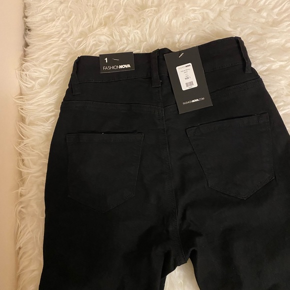 FASHION NOVA high waisted black jeans SIZE ONE - Picture 4 of 5